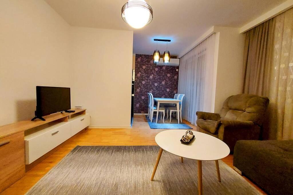 Apartment 13C Πρίστινα Εξωτερικό φωτογραφία