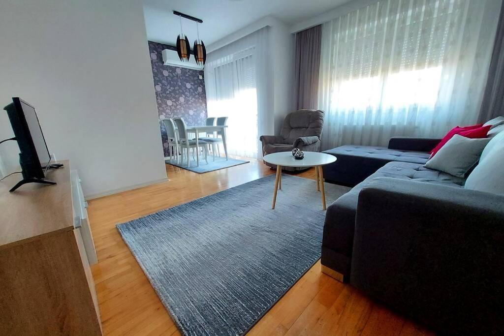 Apartment 13C Πρίστινα Εξωτερικό φωτογραφία