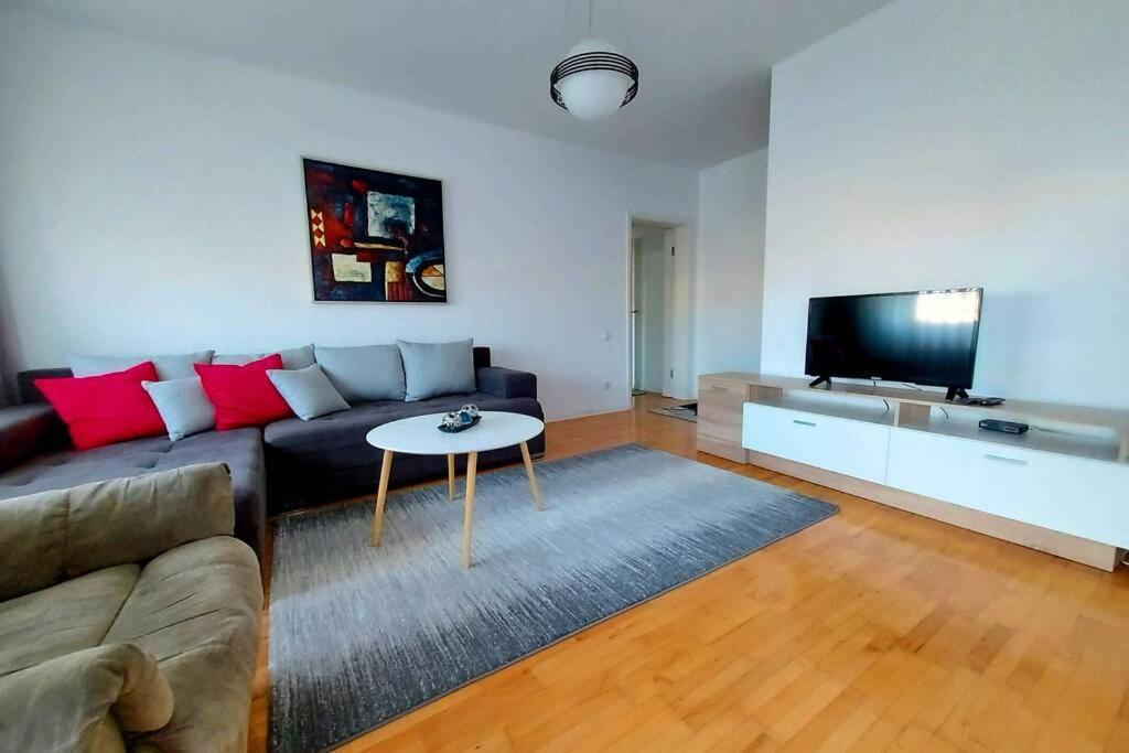 Apartment 13C Πρίστινα Εξωτερικό φωτογραφία